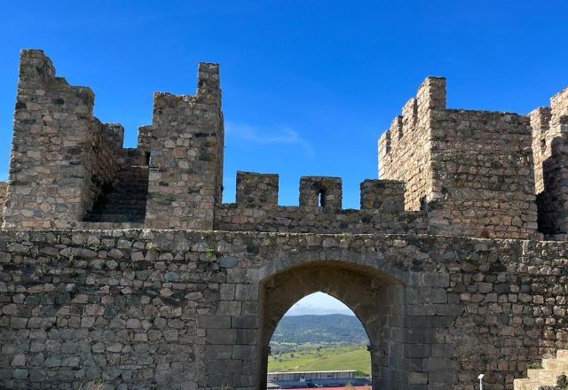 Imagem da noticia Explorando o Alto Alentejo: conheça Montemor-O-Novo, Estremoz e Elvas