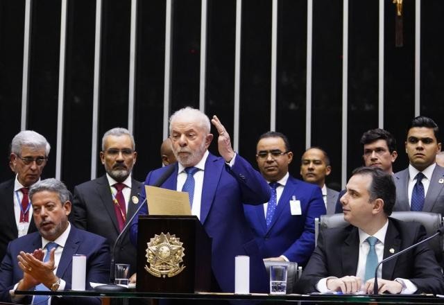 Frente ampla de Lula não dá garantia de apoio no Congresso