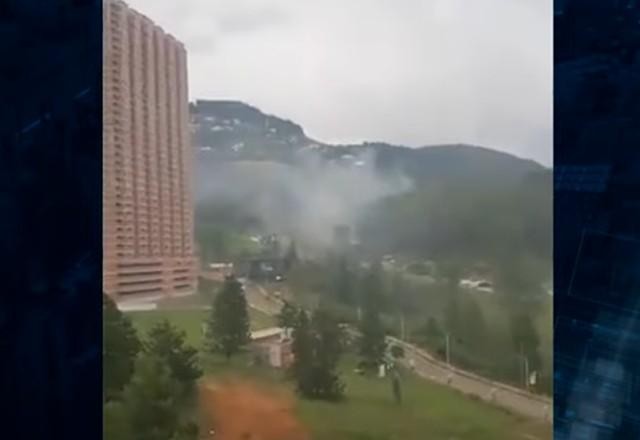 Imagem da noticia Policiais queimam mais de uma tonelada de maconha e fumaça invade vizinhança