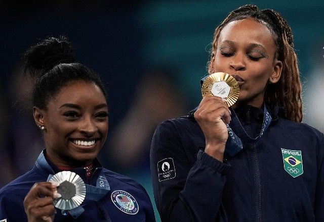 Quase milionária: saiba quanto vale cada medalha de Rebeca Andrade na Olimpíada