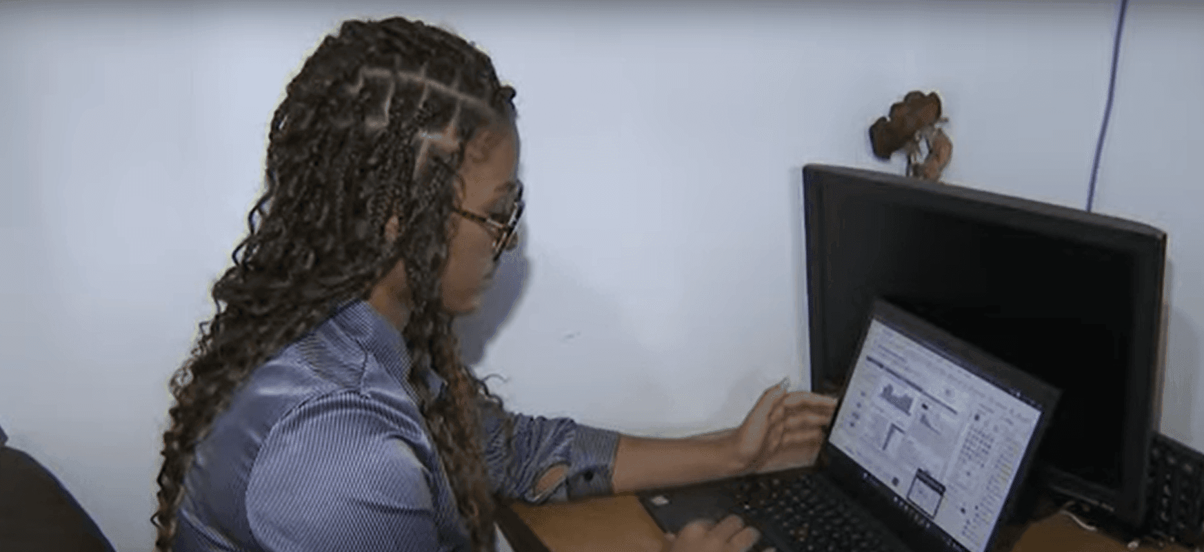 Imagem da noticia Projeto social oferece "guarda-roupa profissional" a jovens em situação de vulnerabilidade