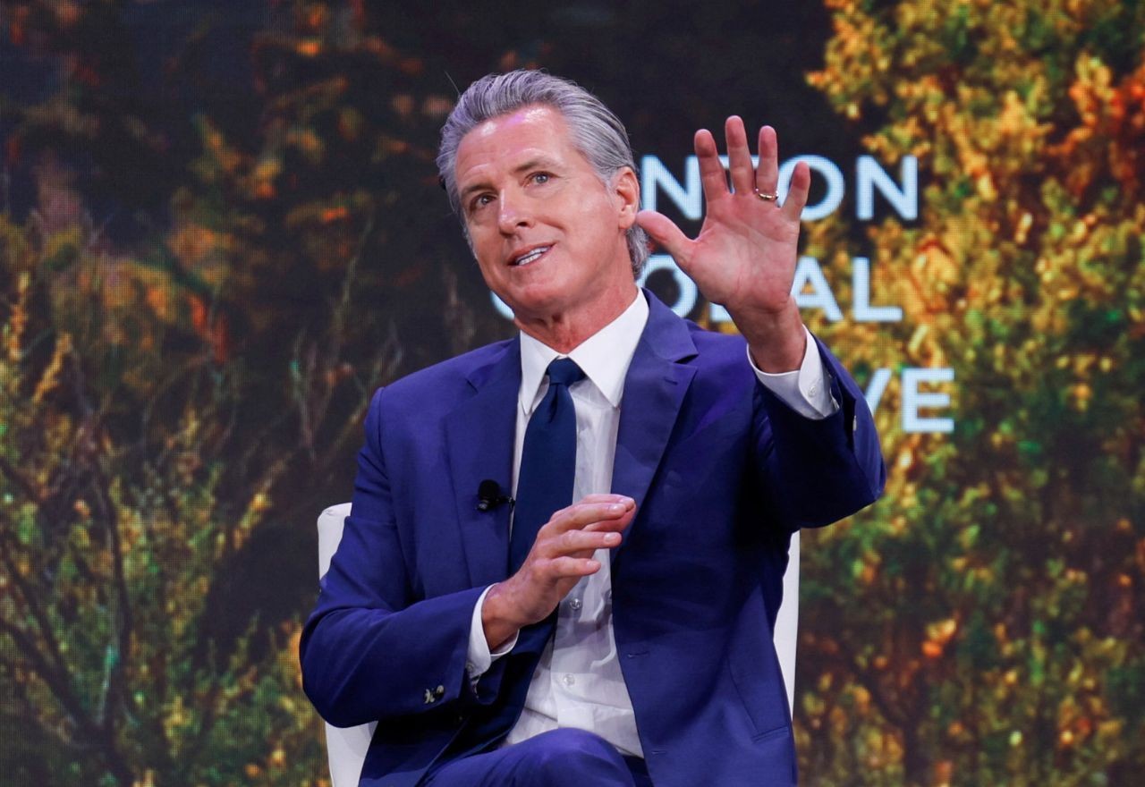 Imagem da noticia Califórnia aprova lei pioneira que prevê protocolos de segurança para crianças no uso de IA