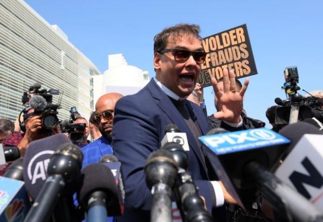 Imagem da noticia George Santos diz ser inocente, paga multa milionária e é solto nos EUA