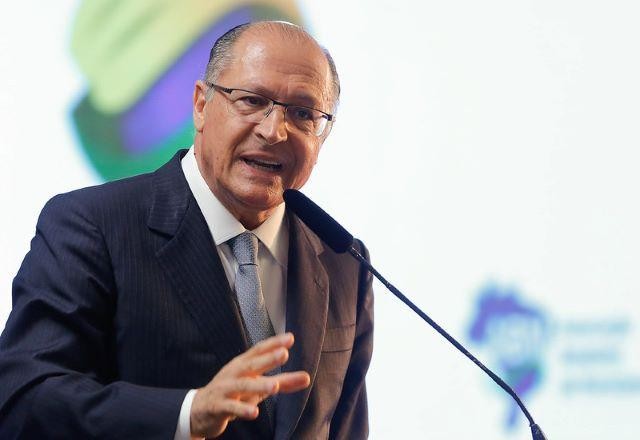 Imagem da noticia Geraldo Alckmin anuncia novos nomes do gabinete de transição do governo Lula