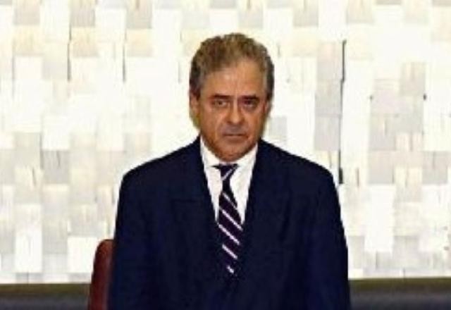 Imagem da noticia Ex-procurador-geral Geraldo Brindeiro morre de covid aos 73 anos