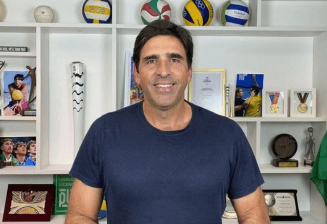Imagem da noticia Giovane Gávio, bicampeão olímpico no vôlei, sofre acidente em viagem a Santa Catarina