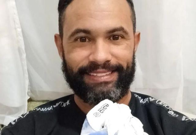 Imagem da noticia Goleiro Bruno faz vaquinha para pagar pensão atrasada de seu filho