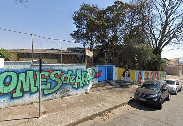 Imagem da noticia Professor é esfaqueado por aluna em escola na zona leste de São Paulo