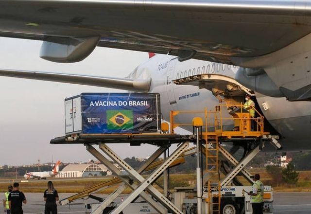 Imagem da noticia Butantan entrega mais 800 mil doses da vacina CoronaVac ao PNI