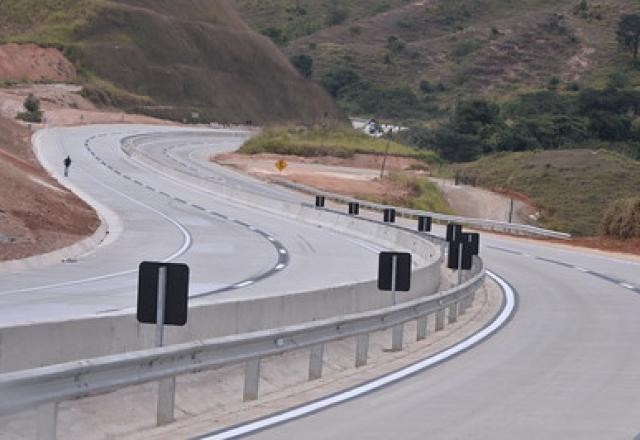 Imagem da noticia Maior leilão rodoviário do país abre concessão da Dutra entre RJ e SP
