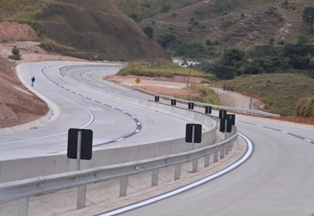 Maior leilão rodoviário do país abre concessão da Dutra entre RJ e SP