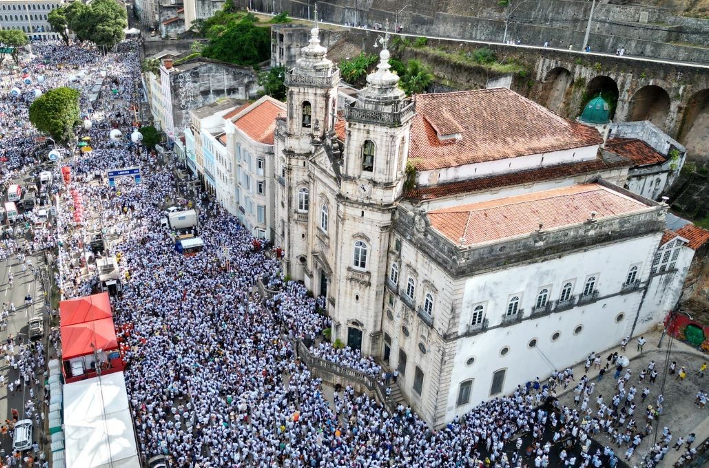 Tradicional lavagem do Bonfim celebra 270 anos da inauguração da igreja