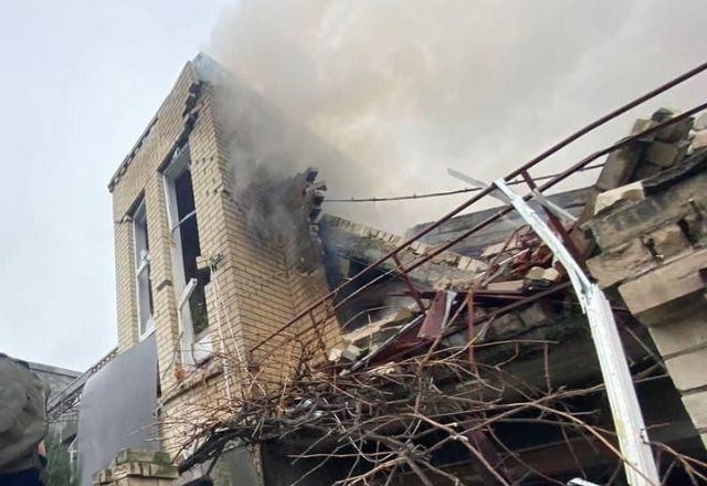 Imagem da noticia Ucrânia registra novos ataques aéreos russos no centro de Kiev