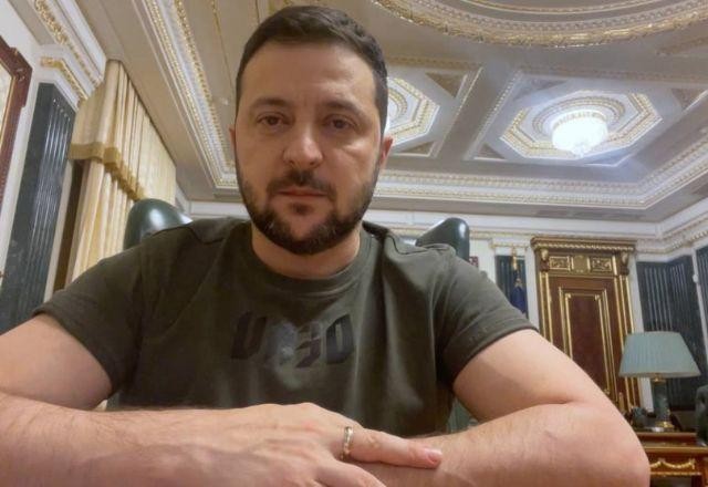 Imagem da noticia Zelensky acusa exército russo de cometer crimes de guerra em Kherson