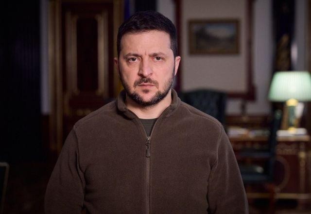 Imagem da noticia Zelensky afirma que não assinaria acordo de paz com Rússia