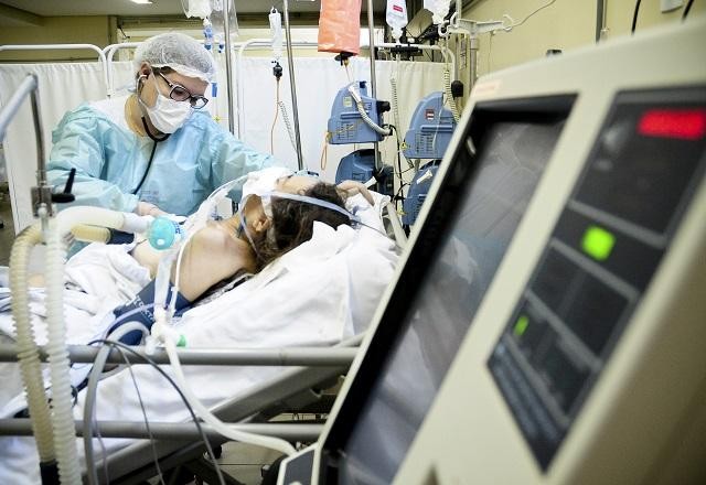Imagem da noticia Brasil supera marca de 17 milhões de infectados pelo novo coronavírus
