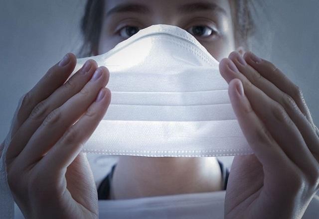 EUA: vacinados não precisam mais usar máscaras em locais fechados