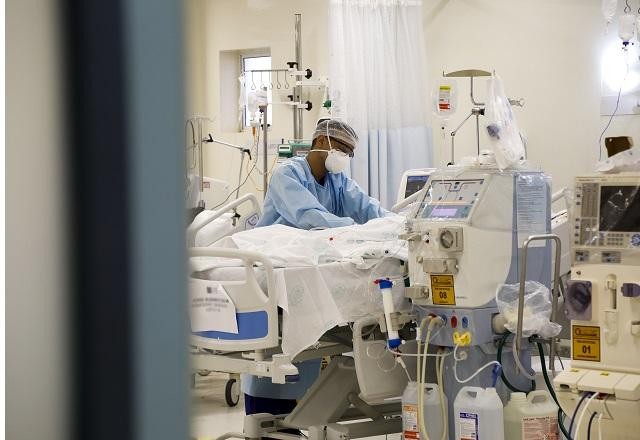 Imagem da noticia País registra mais 1.556 mortes e 57.736 casos de covid em 24 horas