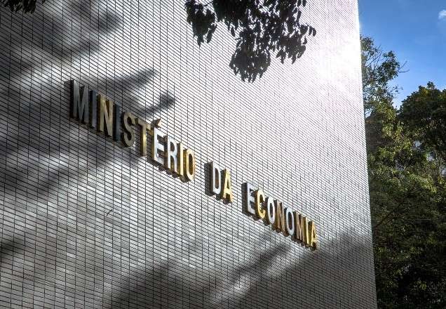 Imagem da noticia Governo estuda desoneração da folha de pagamento para compensar novo imposto