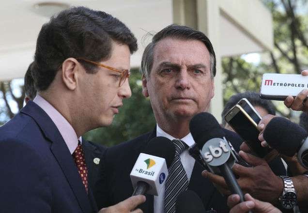 Imagem da noticia Governo libera bilhões em emendas para deputados em troca de votos