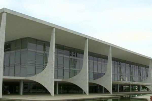 Imagem da noticia Governo revê aumento de tributos sobre etanol 