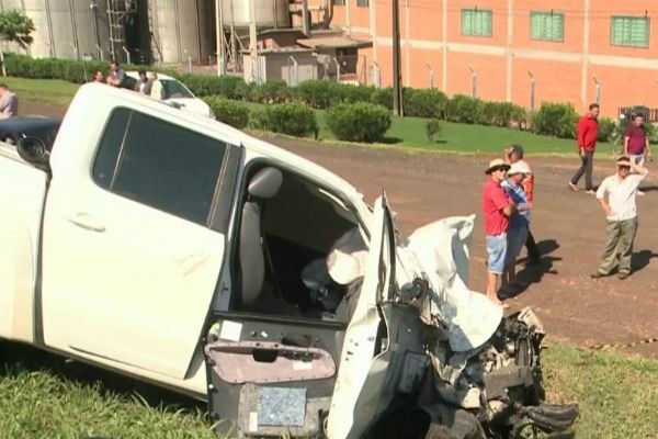 Grave acidente mata cinco pessoas em estrada do Paraná
