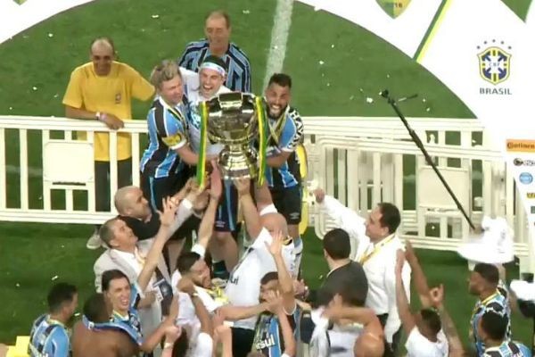 Grêmio empata com o Atlético-MG e conquista o pentacampeonato da Copa do Brasil