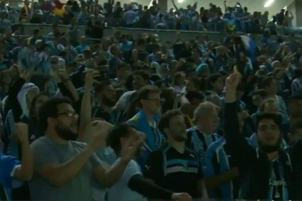 Grêmio treina antes de embarcar para os Emirados Árabes