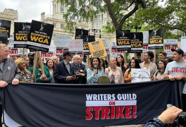 Imagem da noticia Greve em Hollywood: pré-acordo será analisado por todos os roteiristas