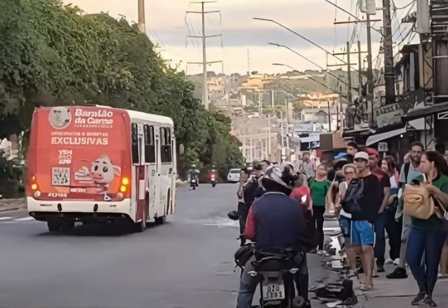 Imagem da noticia Greve de motoristas e cobradores afeta transporte público de Manaus