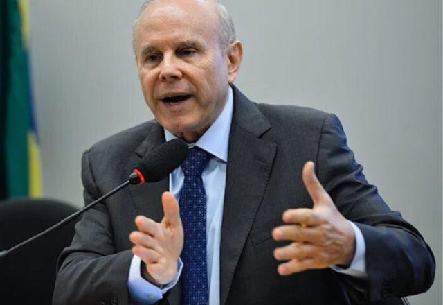 Imagem da noticia Mantega deixa equipe de transição e critica "tumulto" de adversários