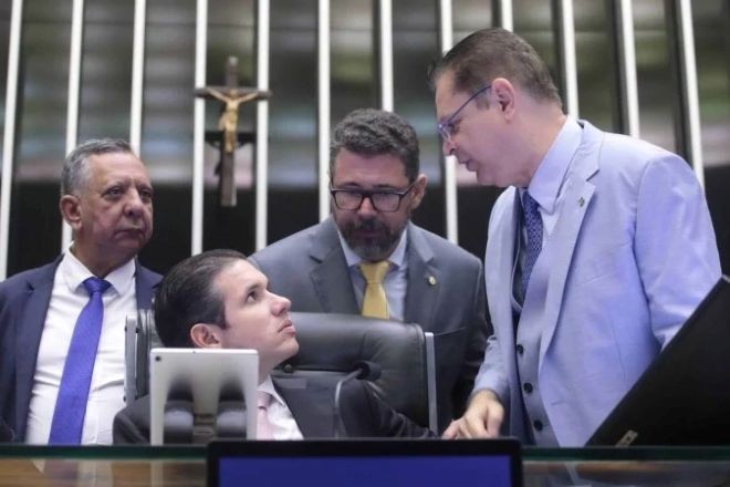 Imagem da noticia Líder do PL se reúne com Hugo Motta para discutir anistia