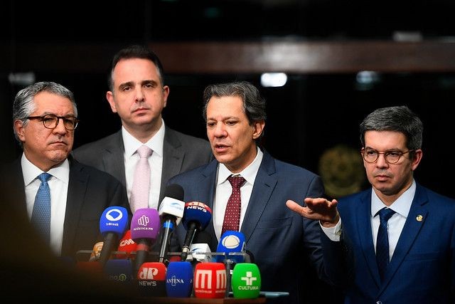 Imagem da noticia Governo fecha acordo com Congresso para reoneração gradual, sem impacto em 2024