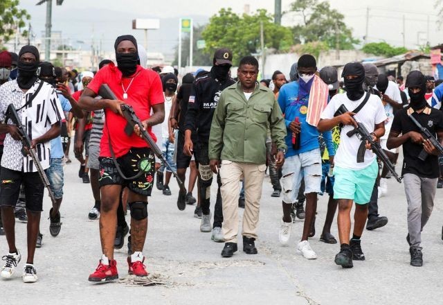 Imagem da noticia Haiti declara estado de emergência e impõe toque de recolher após fuga de milhares de detentos