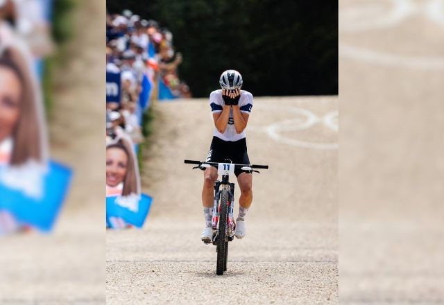 Imagem da noticia Quem é a ciclista que foi prata nos Jogos Olímpicos, mas recebeu punição de R$ 3 mil