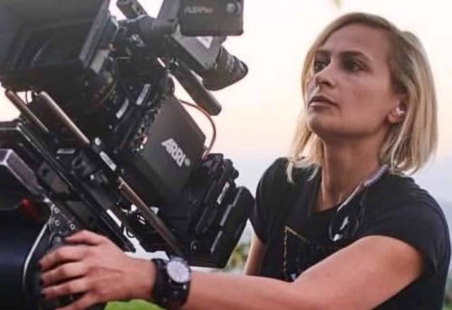 Imagem da noticia Júri considera armeira do filme “Rust” culpada por morte de diretora de fotografia em set