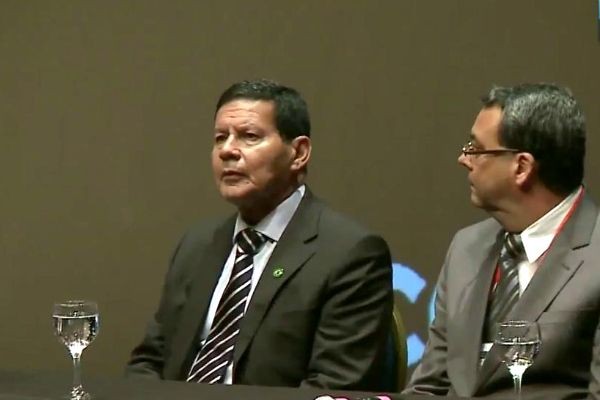 Imagem da noticia Hamilton Mourão vai assumir compromissos de campanha de Bolsonaro