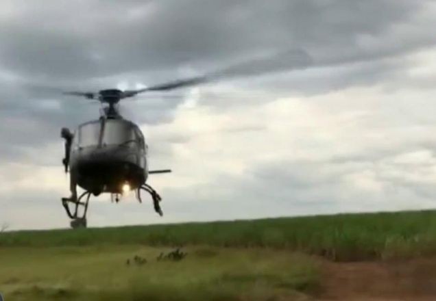 Imagem da noticia  Helicóptero é apreendido com meia tonelada de cocaína no interior de SP