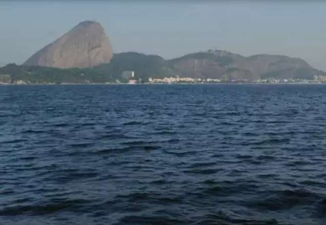 Imagem da noticia Helicóptero com duas pessoas a bordo cai na Baía de Guanabara