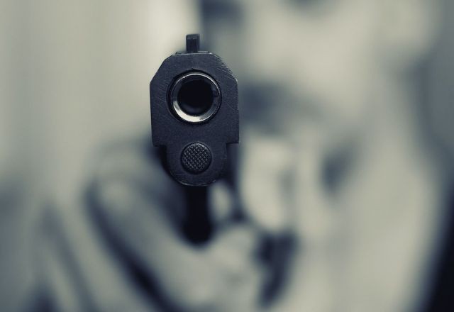 Imagem da noticia Disparos de arma de fogo mataram 4 vezes mais negros que brancos em dez anos no Brasil
