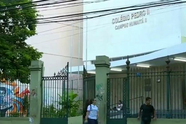 Imagem da noticia Homem armado com faca invade colégio no Rio para assaltar estudantes