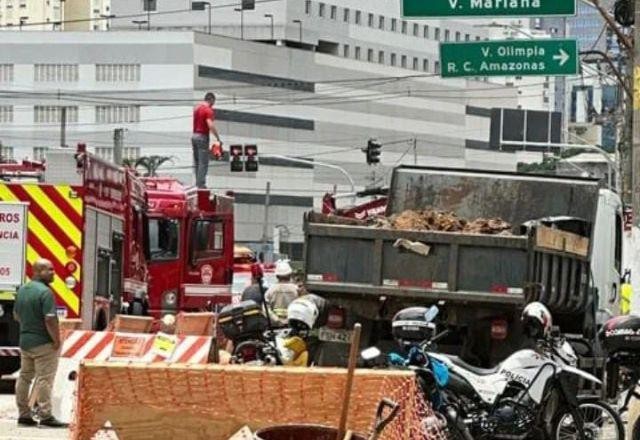 Imagem da noticia Morre operário que ficou soterrado em obra da Prefeitura de São Paulo