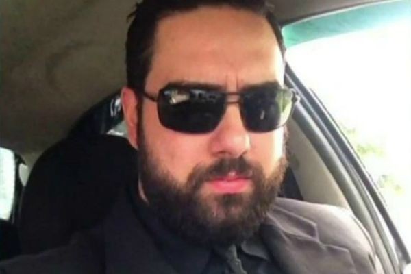 Imagem da noticia Homem é assassinado na frente da namorada em Porto Alegre