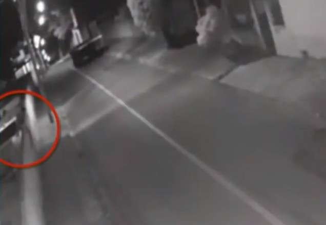 Imagem da noticia Homem invade cemitério e destrói diversos túmulos de vítimas da Covid-19