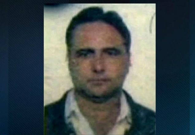 Imagem da noticia Homem que não aceitava fim de relacionamento queima ex-mulher e filhos