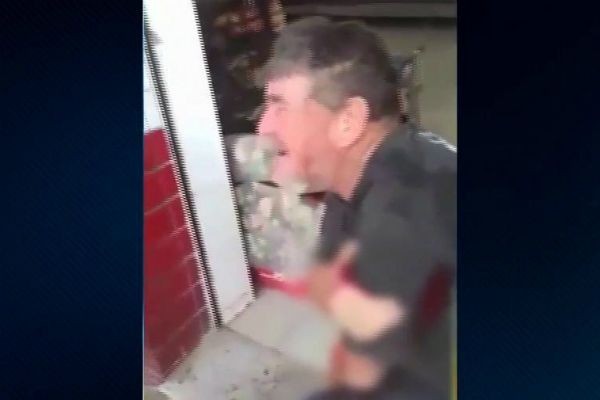 Homem se revolta com atendimento e atira em clientes de açougue