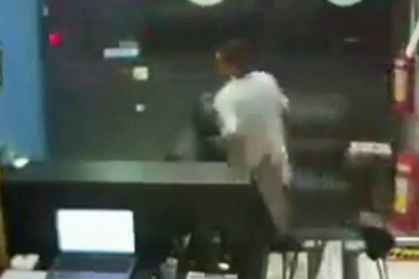 Imagem da noticia Homem tenta assaltar academia, mas foge dos alunos de jiu-jitsu