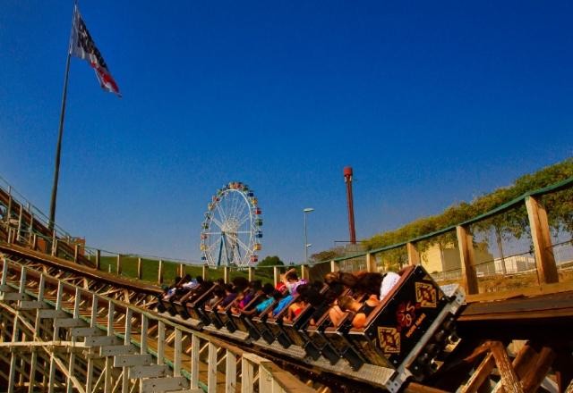Imagem da noticia Trava de segurança solta na mão de visitante no Hopi Hari durante atração
