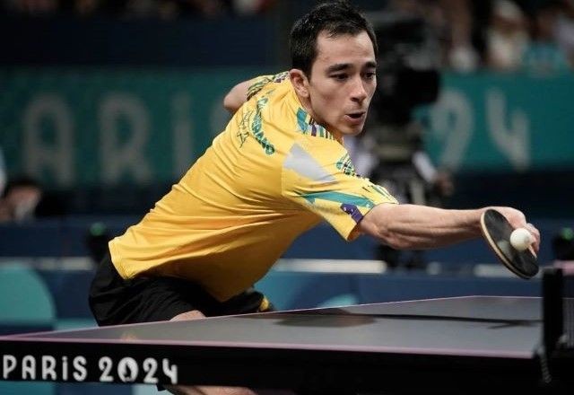 Hugo Calderano é dominado por francês de 17 anos e perde disputa do bronze no tênis de mesa em Paris