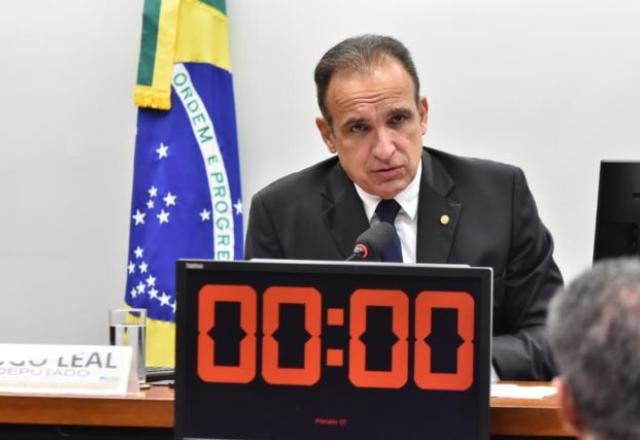 Imagem da noticia Relator do Orçamento diz que governo não pediu desoneração no projeto